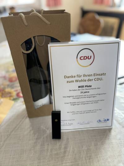 Ehrung Willi Plote 25 Jahre 