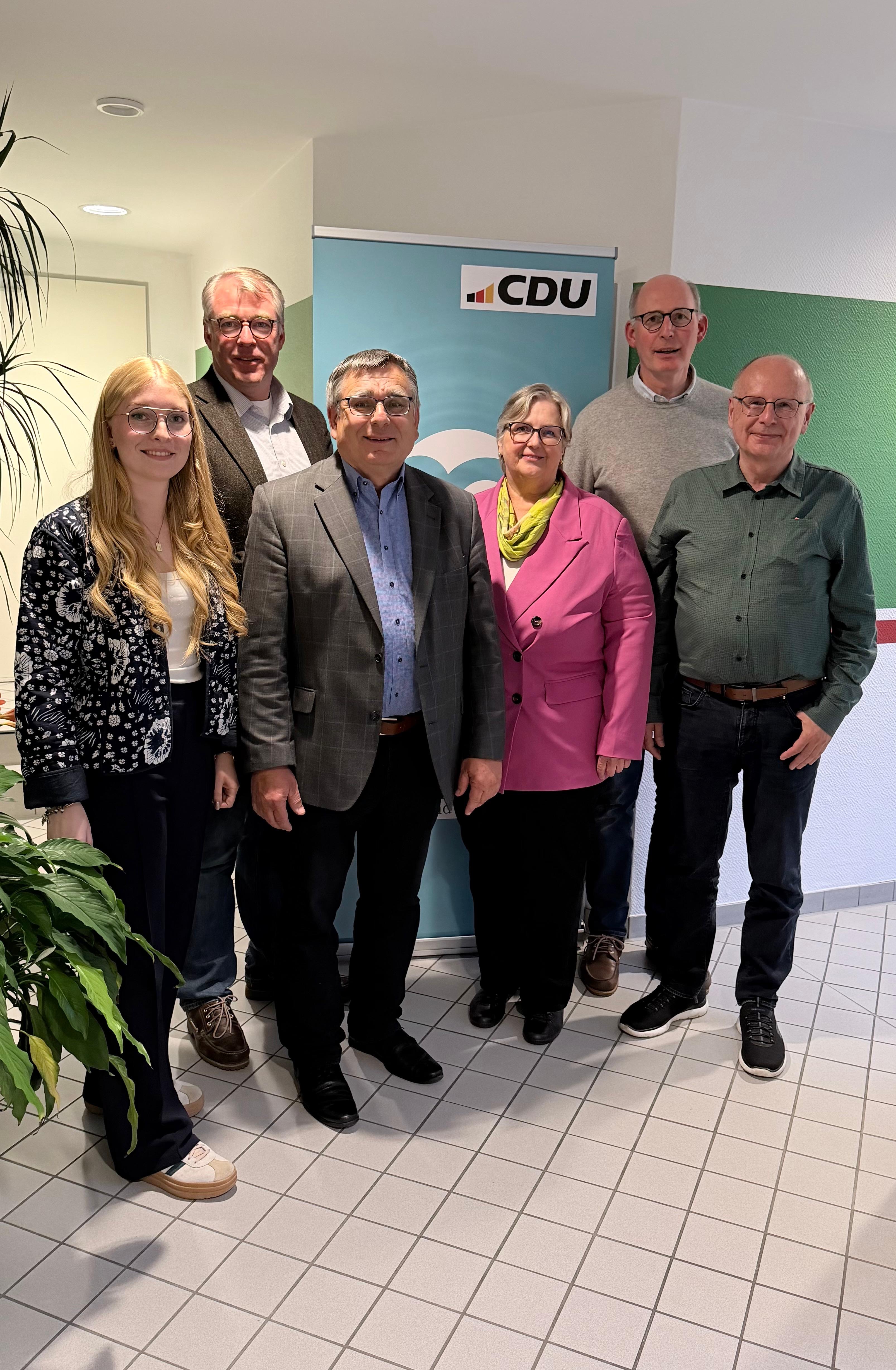 v.l. Lena Diederichs, Carsten Lauenstein, Sigurt Grobe, Sylvia Greve, Christoph Plett und Michael Klemt.